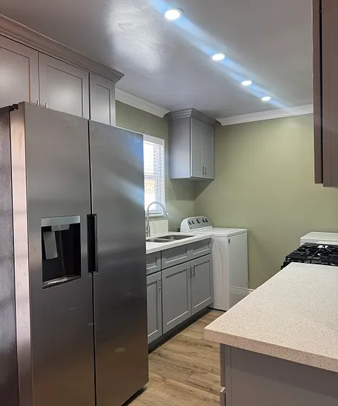 7726 Pickering Ave #D — Photo 1