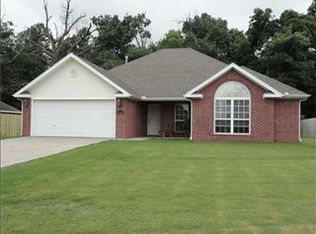 3250 Eaglecrest Cir, Springdale, AR 72762