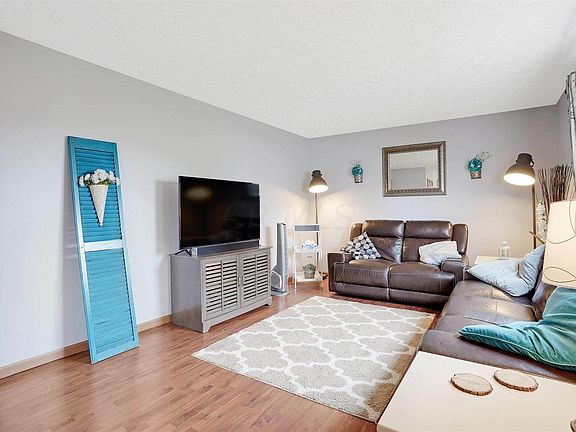 5th image of 8206 Creekstone Ln