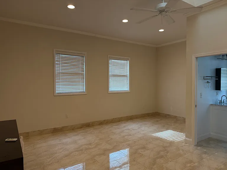 591 Marginal Rd — Photo 5