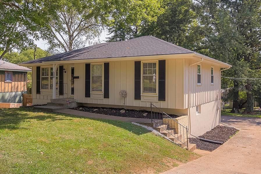 1st image of 11051 Greenwood Rd #11051