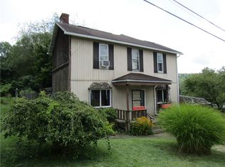 2518 Detroit St, Grapeville, PA 15634