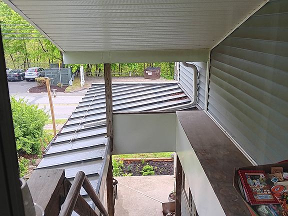 3rd image of 848 Bantam Rd APT 5