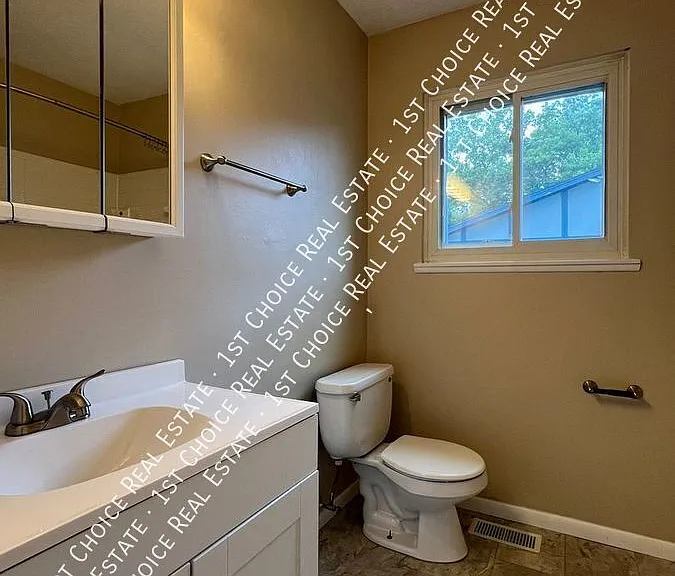 4447 Harding Ave — Photo 16