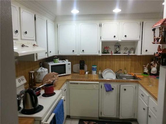 4th image of 6950 Miami Gardens Dr APT 2-505