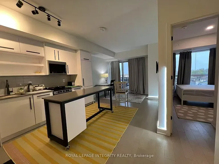 560 Rideau St #522 — Photo 5