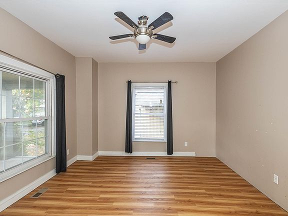 4th image of 17 N Linwood Ave