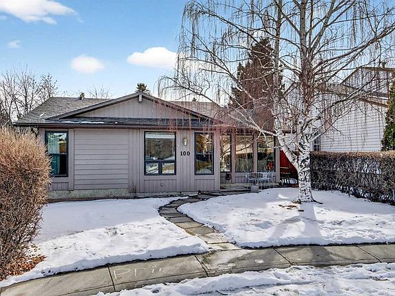 3rd image of 100 N Strathcona Close SW