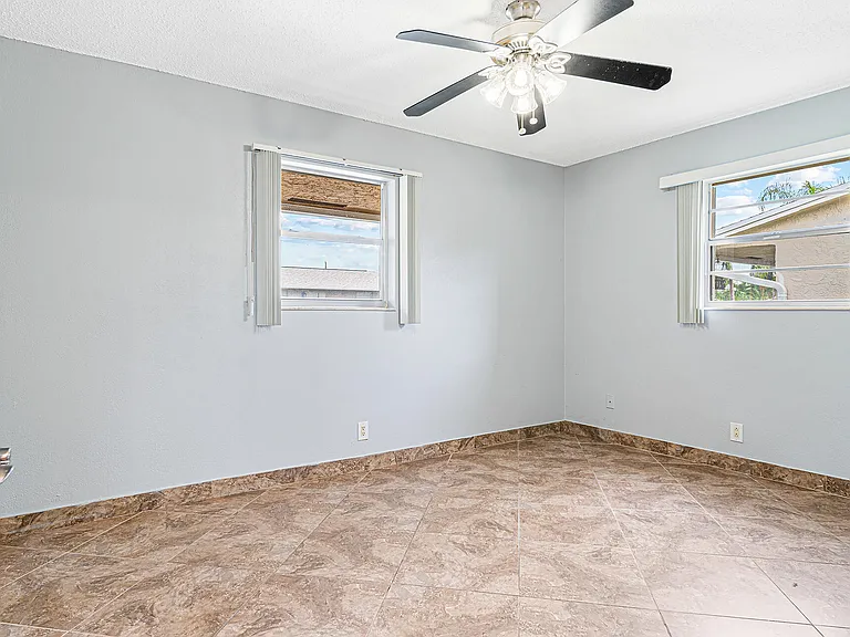 2722 Peer Ln #187 — Photo 9