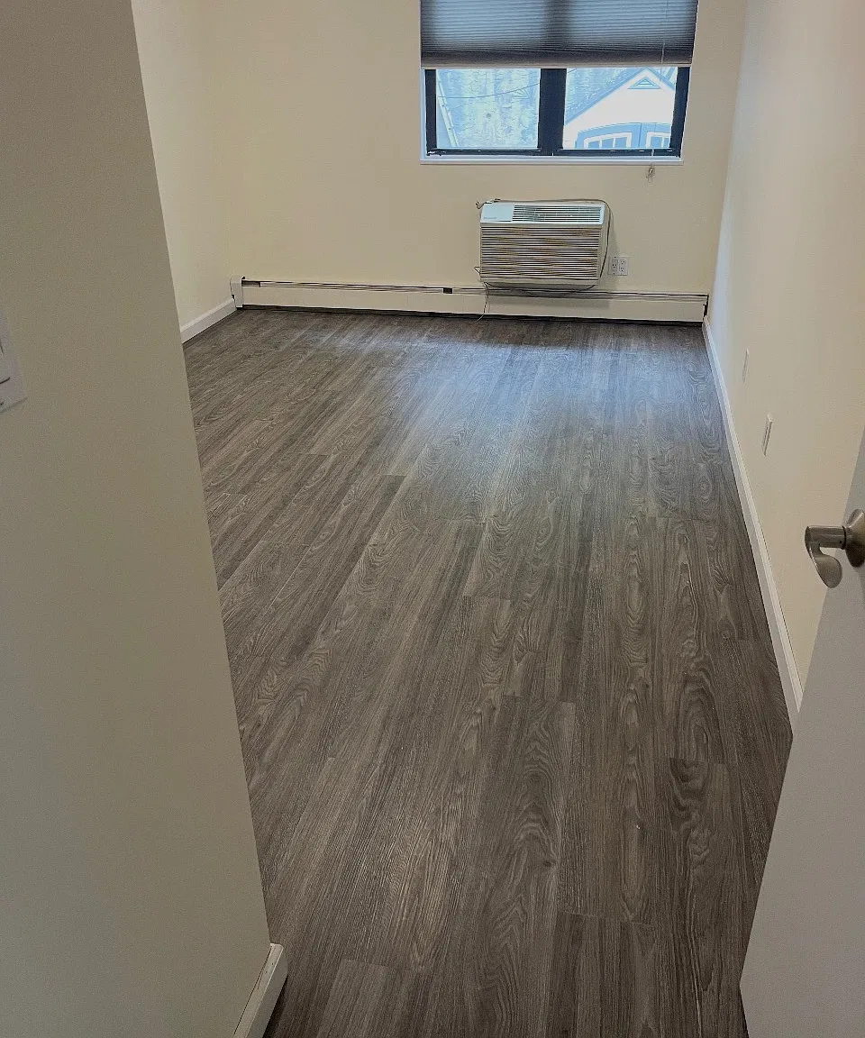 2 bed, 650 sqft, $2,350 — Photo 2