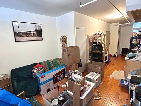 4th image of 1352 Dekalb Ave APT 1