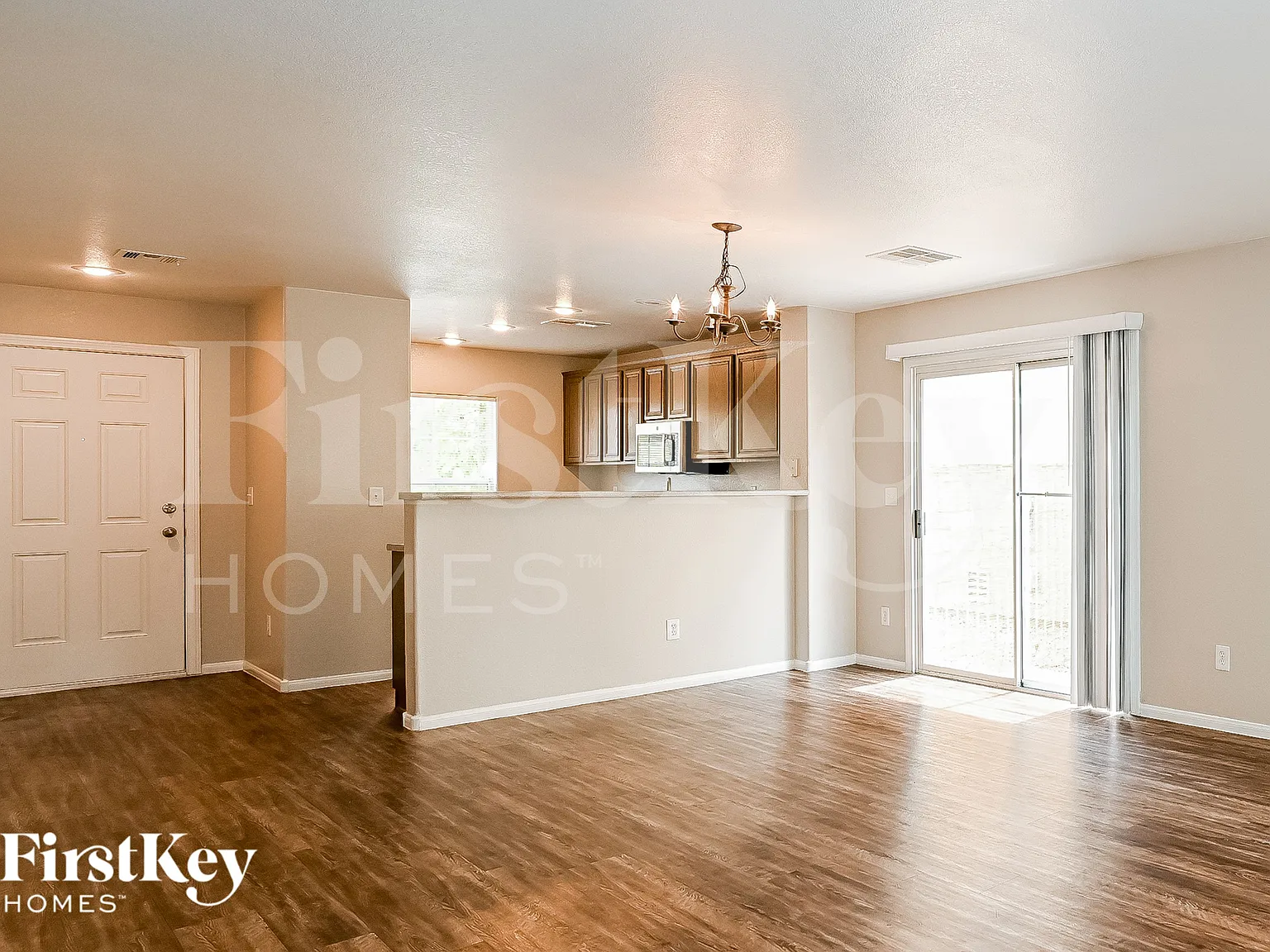 3 bed, 2.5 bath, 1337 sqft, $2,030 — Photo 4