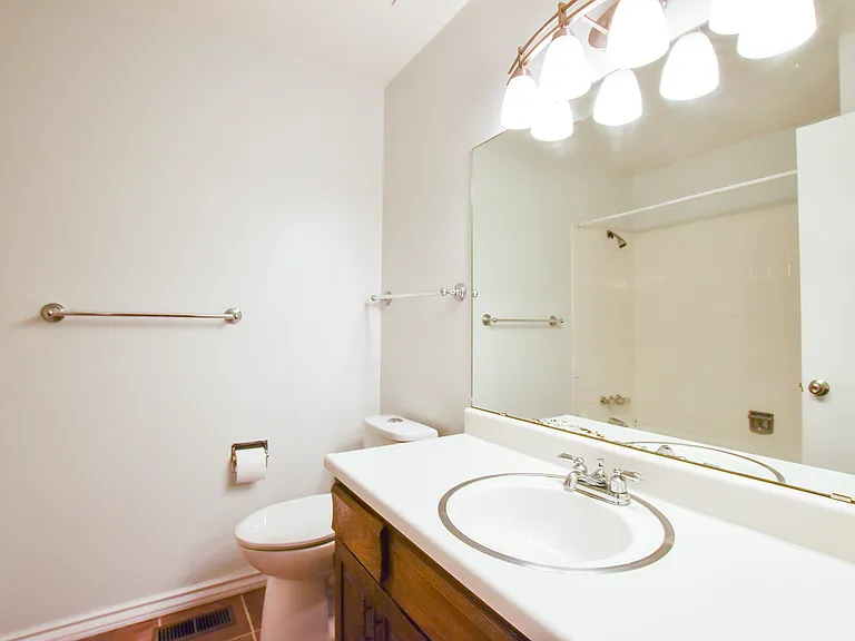 4925 Hackamore Dr N — Photo 19