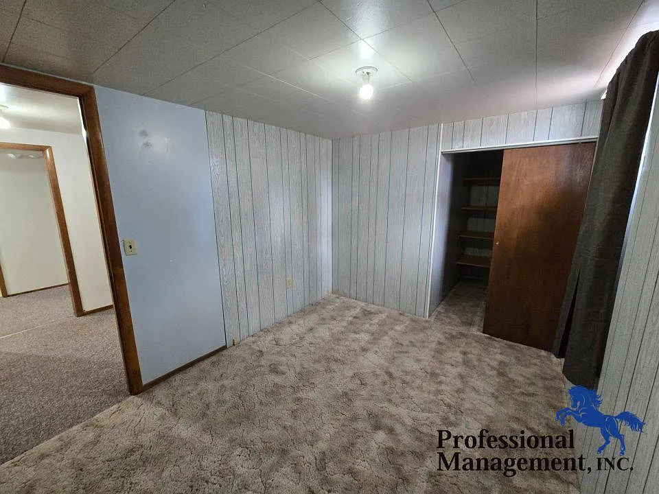 33 N Crestwood Dr in Billings, MT 59102 — Photo 4