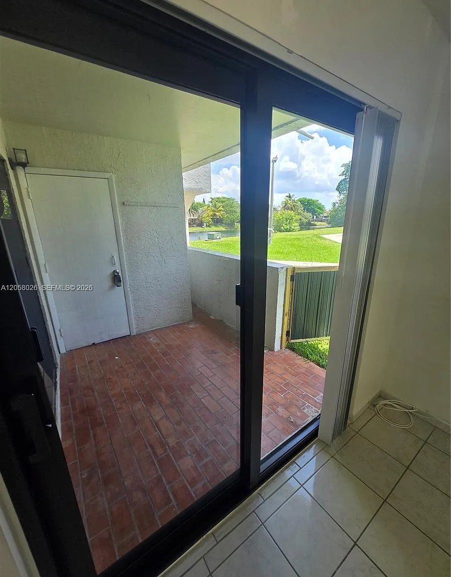 The Porticos Condo #1 — Photo 3