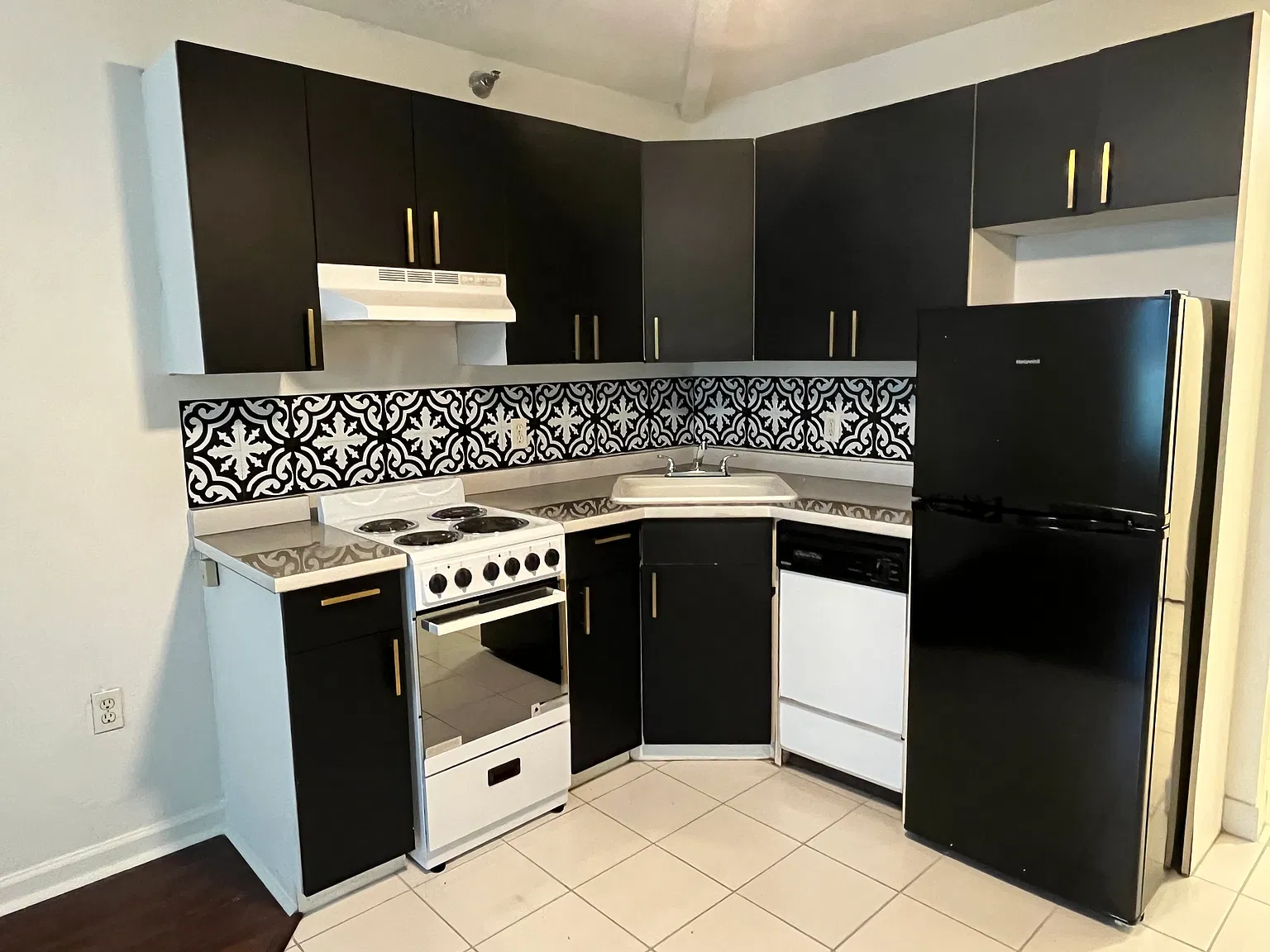 Studio, 312 sqft, $1,150 — Photo 1