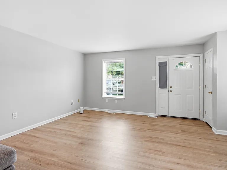 Living Room / Front Door