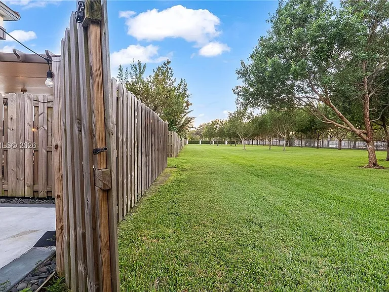 23424 SW 110th Ave — Photo 14