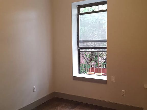 4th image of 1503 Eastern Dr #3R