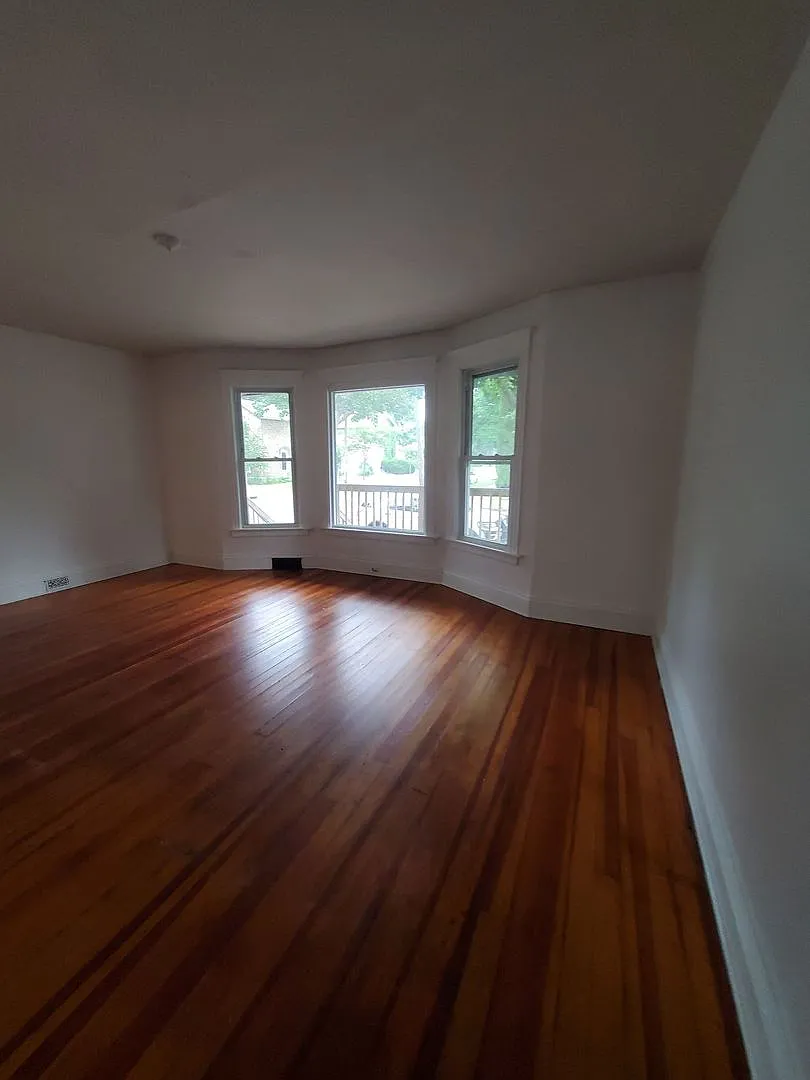 900 W Villa St. (Duplex) — Photo 1