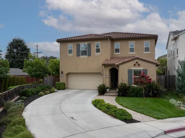 722 Carver Pl, Gilroy, CA 95020