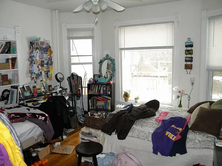 2215 Como Ave — Photo 7