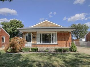 28350 Edward St, Roseville, MI