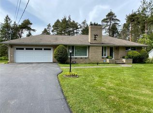 2750 Hillborn Rd, Erie, PA 16509