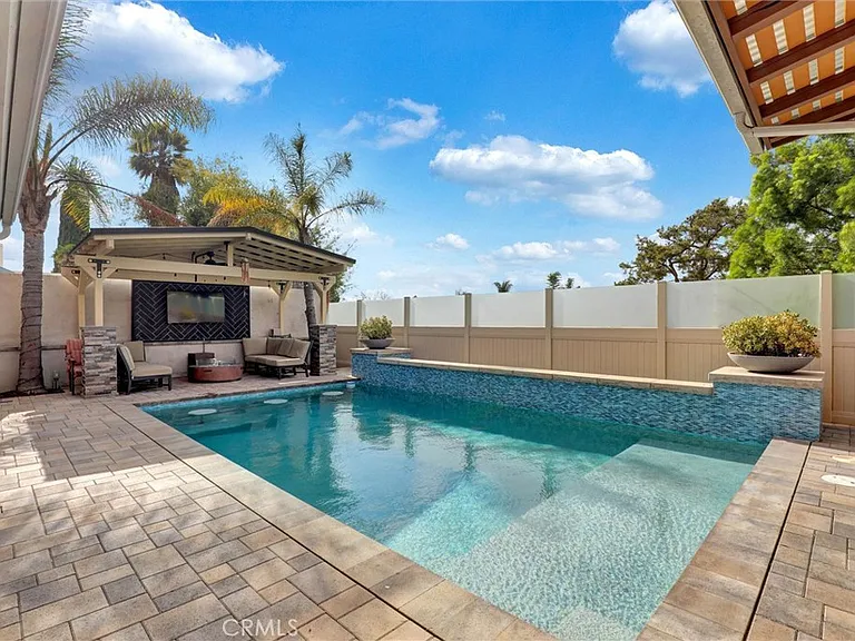 25262 Tasman Rd — Photo 33