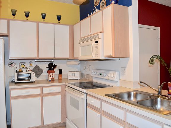 5th image of 4784 Lago Vista Dr