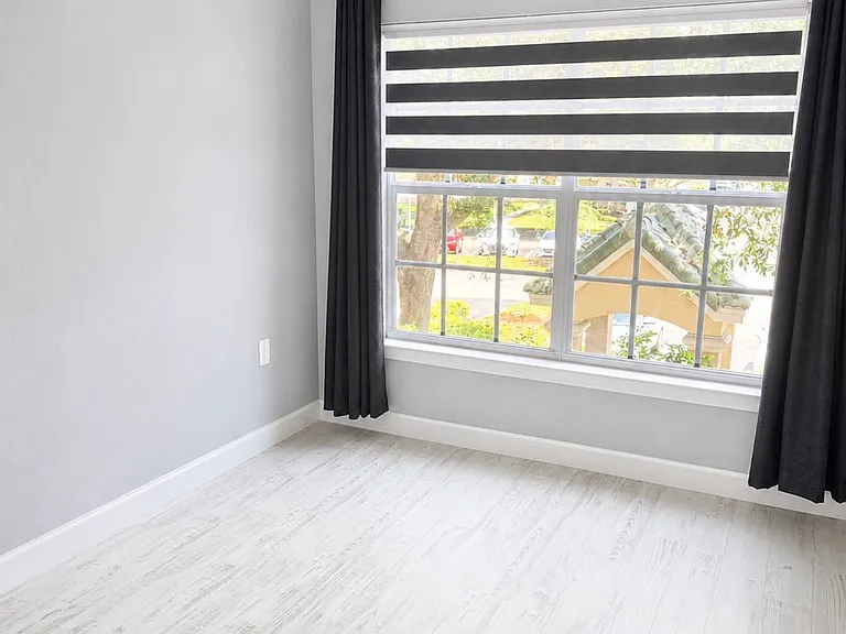 5152 Northridge Rd #202 — Photo 11