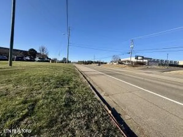 1 Chapman Hwy, Seymour, TN 37865