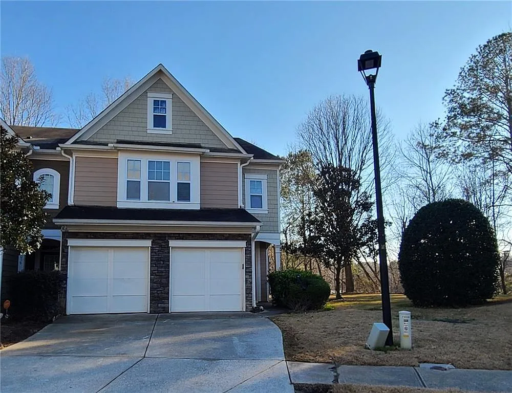 3 bed, 2.5 bath, 2095 sqft, $2,650 — Photo 1
