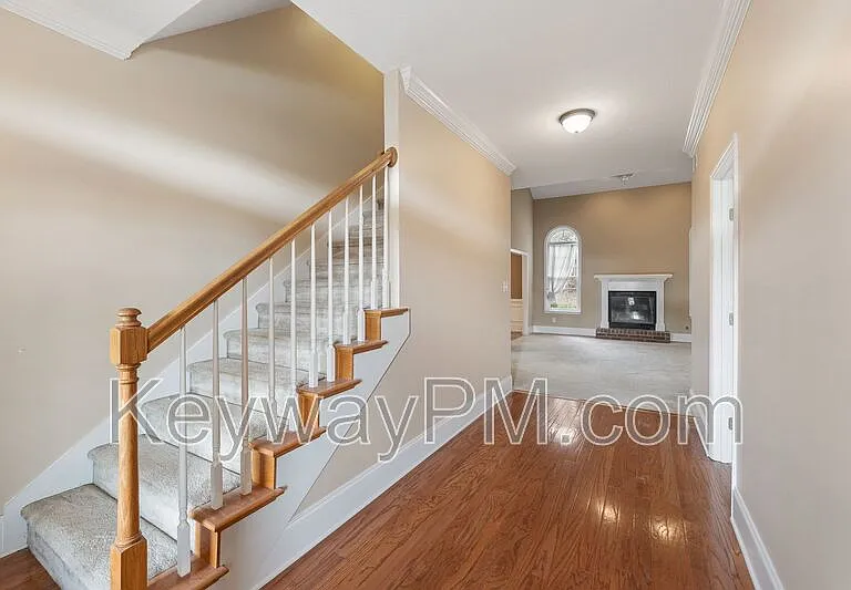 4890 Somerset Dr — Photo 3