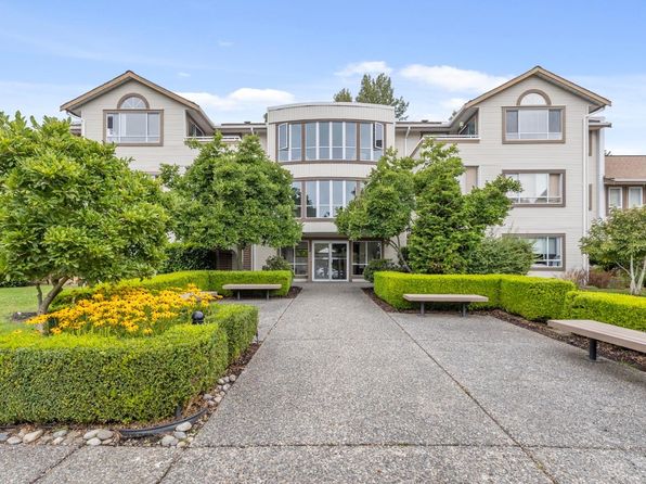 15991 Thrift Ave #314, White Rock, BC V4B 2M9