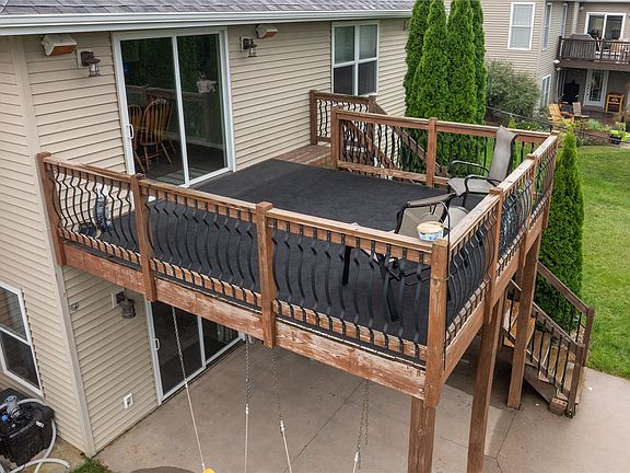 3rd image of 272 Barrington Ct