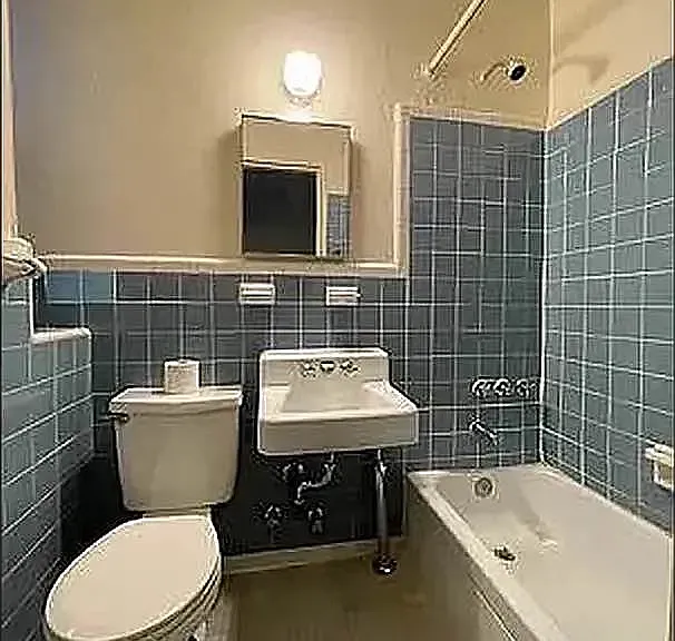 220 E 29th St #1D — Photo 8