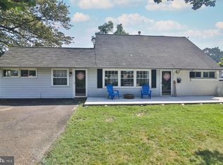 6 Plumbridge Pass, Levittown, PA 19056