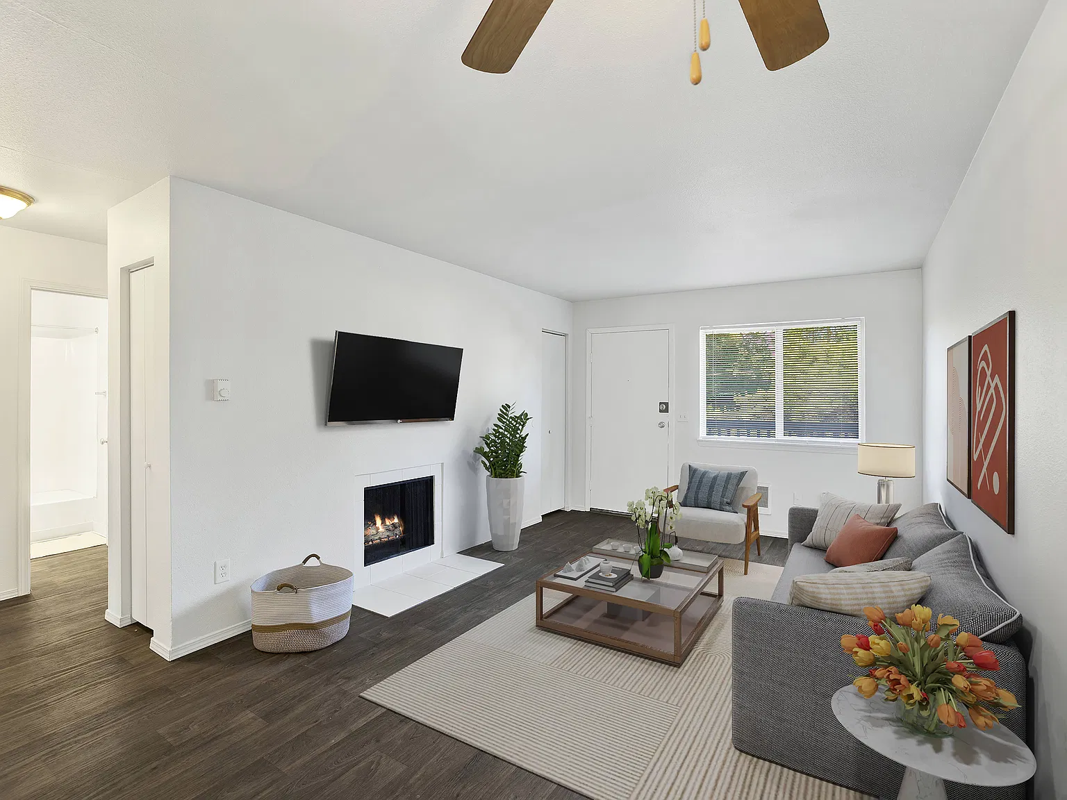 Kentwood Apartments — Photo 1