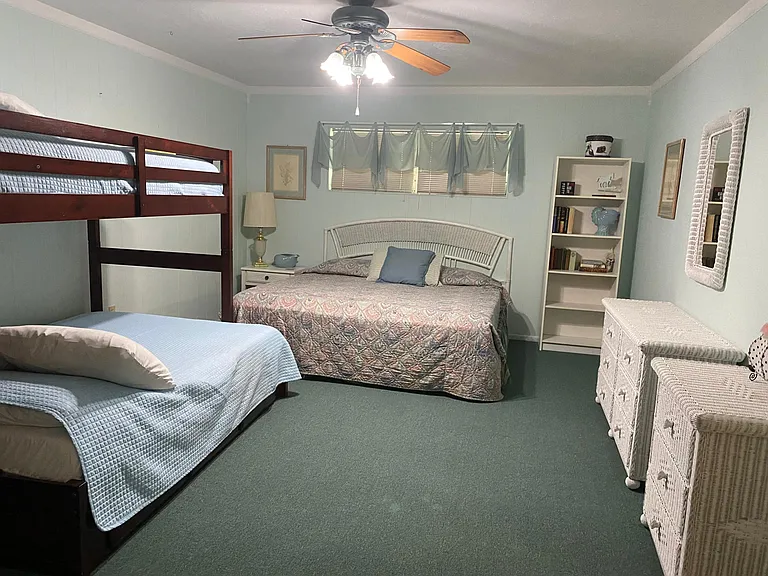 127 S Hull Ave — Photo 14