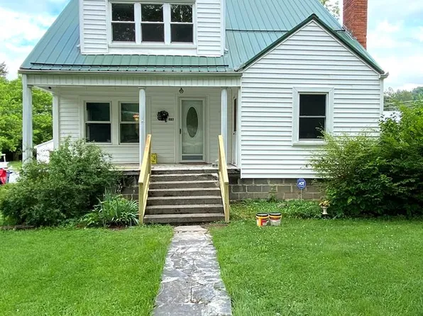 607 NE Old Fincastle Rd, Lebanon, VA 24266