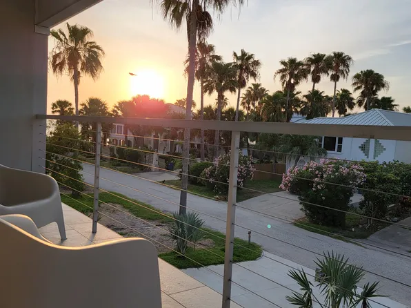 225 W Oleander St #A, South Padre Island, TX 78597