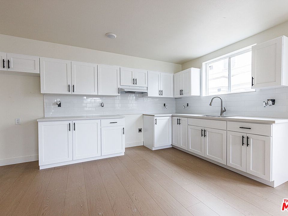 2nd image of 442 E 118th St #1