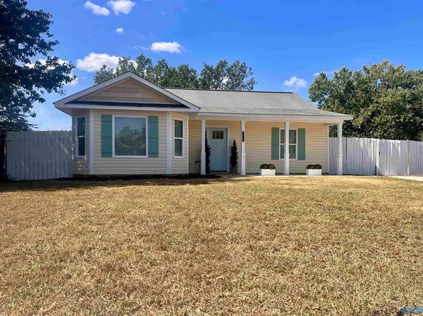 2616 Pioneer Dr, Huntsville, AL 35803