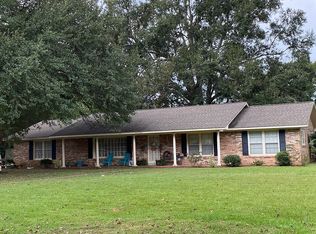 313 Oak Grove Dr, Grenada, MS 38901