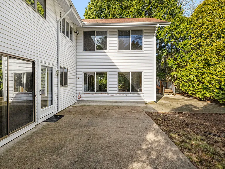 77 Cherry Hill Rd — Photo 5