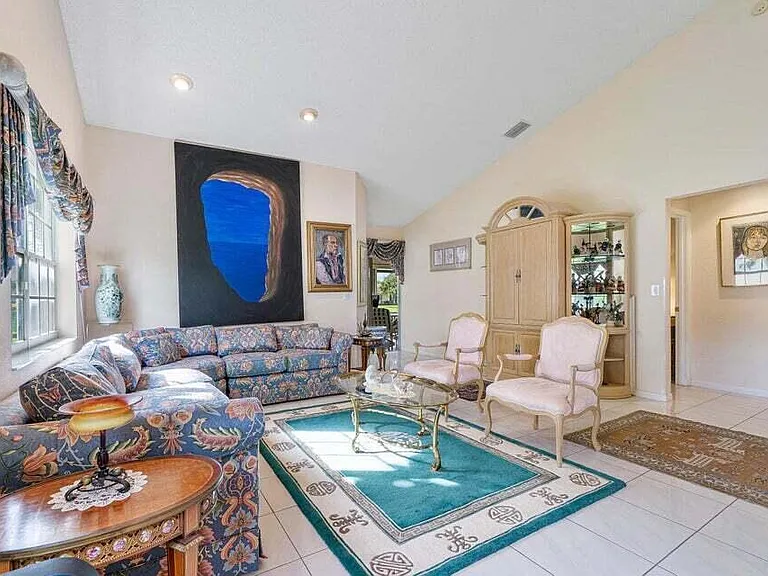 7922 Sandy Pointe Dr — Photo 15