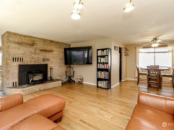 5th image of 20214 Church Lake Drive E