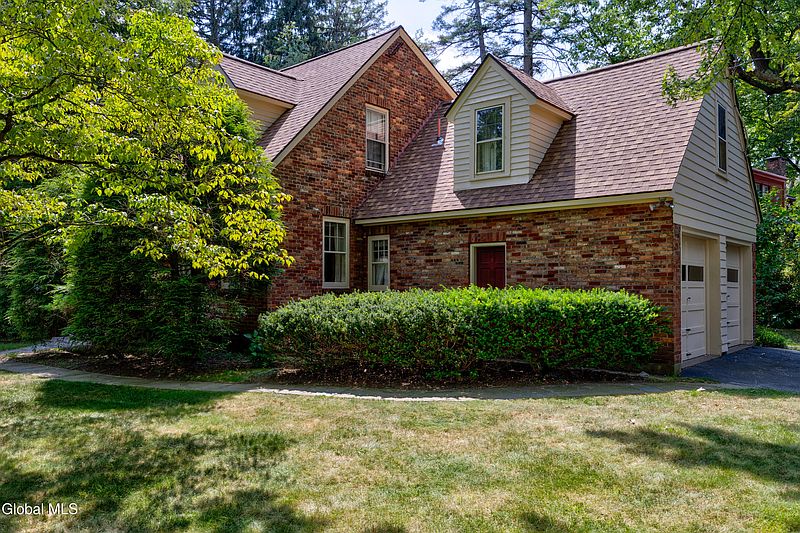 3rd image of 1403 Clifton Park Road