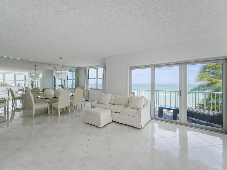 1950 S Ocean Dr #5Q — Photo 2